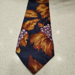 Jacobson's Navy‎ Gold Purple Grapes Leaves Wine Winery Vineyard Sommelier Silk